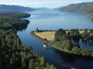 Cruise on Loch Ness with Jacobite