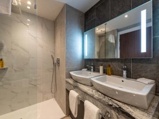 Cedar-Laurel-Bathroom-4