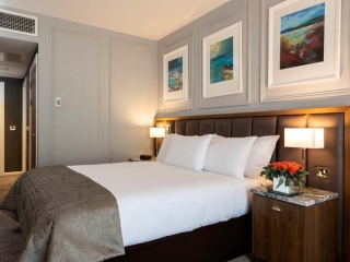 Laurel-Room