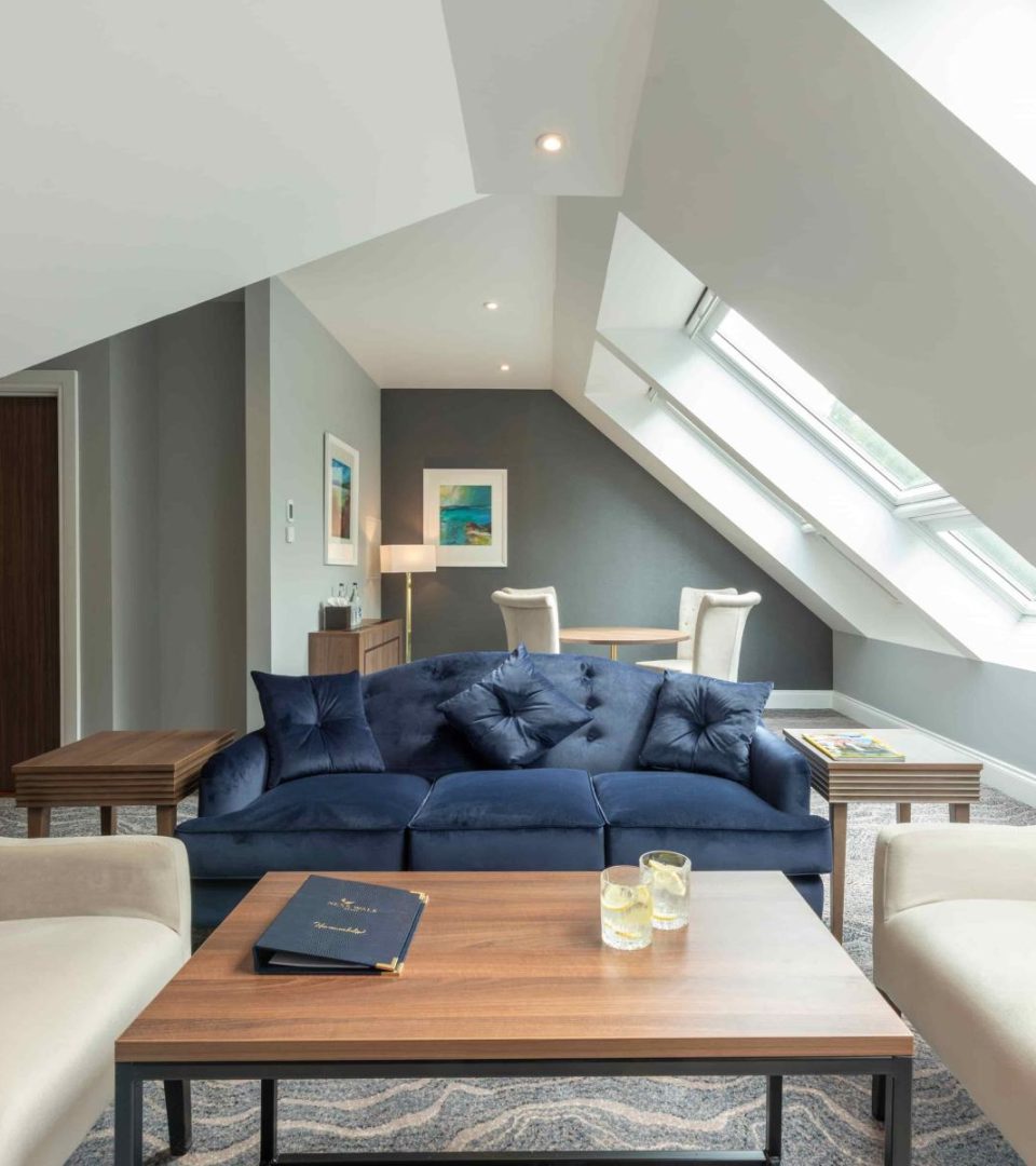 Ness-Walk-Bedrooms-Wellingtonia-Suite-Lounge