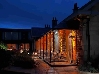 Ness-Walk-Gardens-Courtyard-Firepits-in-Courtyard-