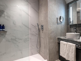 Rowan-Bathroom-Website