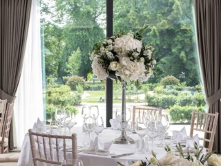 Ness Walk Hotel Wedding table looking over the gardens