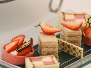 Wimbledon-Afternoon-Tea-Sweets-Website