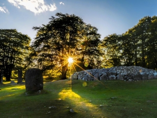 clava-cairns