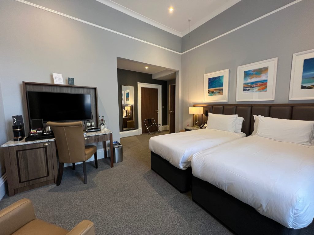 Birch Accessible Twin Room in Inverness